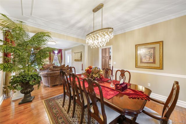 27 DeAngelis Drive, Monroe, NY 10950