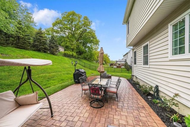 27 DeAngelis Drive, Monroe, NY 10950
