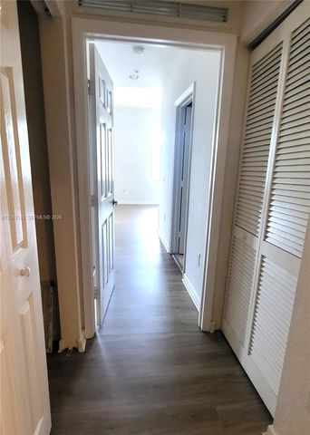 1650 Presidential Way 208, West Palm Beach, FL 33401