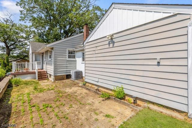 44 Garfield Pl, Sayreville Boro, NJ 08859