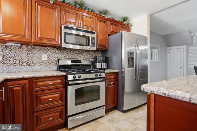 7450 BEVERLY RD, Philadelphia, PA 19138