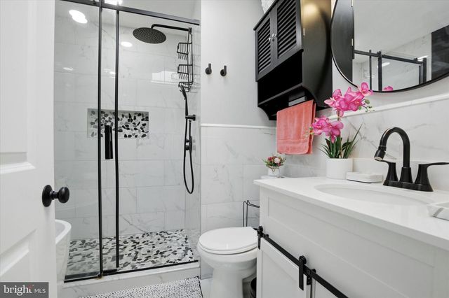 7450 BEVERLY RD, Philadelphia, PA 19138