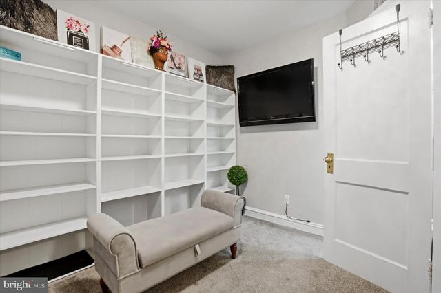 7450 BEVERLY RD, Philadelphia, PA 19138