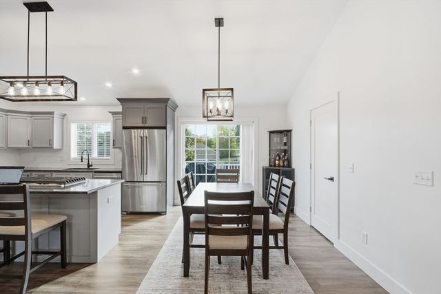 39 Jean Cir, Chicopee, MA 01020