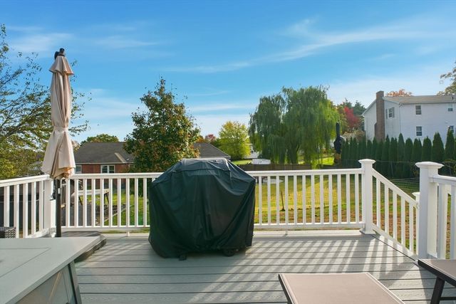 39 Jean Cir, Chicopee, MA 01020