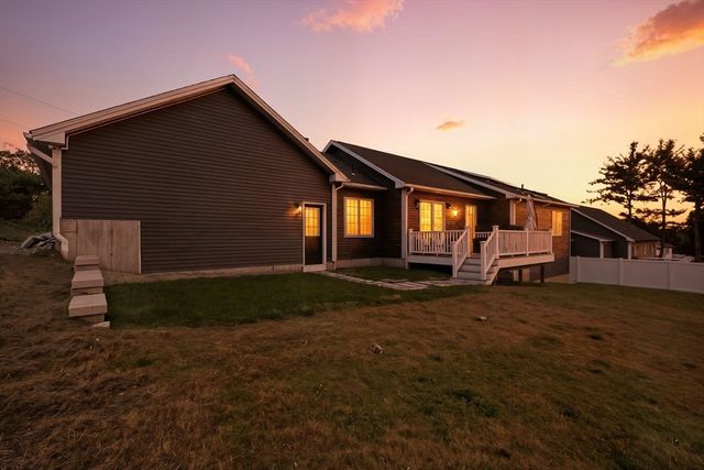 39 Jean Cir, Chicopee, MA 01020