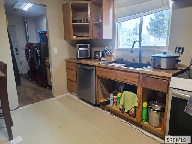 2234 N Ammon Road, Idaho Falls, ID 83401