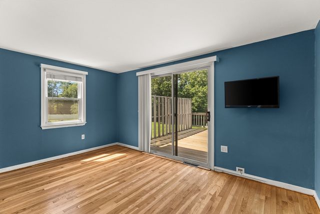 360 W Washington St, Hanson, MA 02341