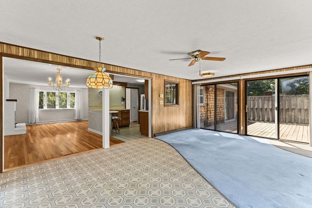 360 W Washington St, Hanson, MA 02341