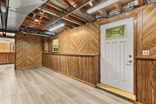 360 W Washington St, Hanson, MA 02341