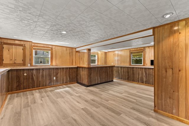 360 W Washington St, Hanson, MA 02341