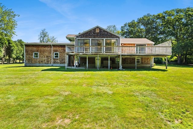 360 W Washington St, Hanson, MA 02341