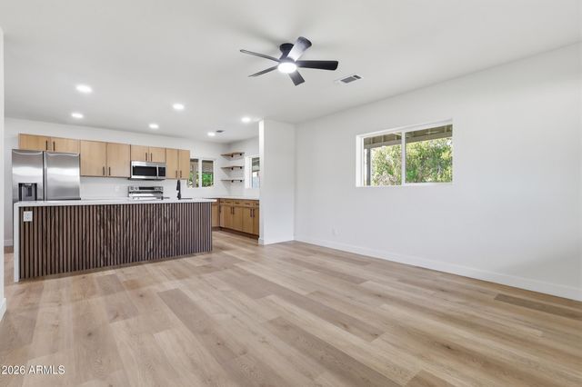 3144 N 34TH Street, Phoenix, AZ 85018