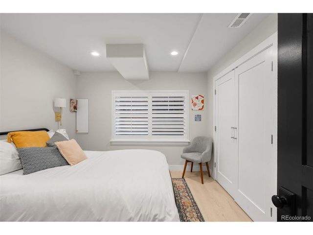 17382 E Lake Ln, Aurora, CO 80016