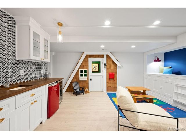 17382 E Lake Ln, Aurora, CO 80016