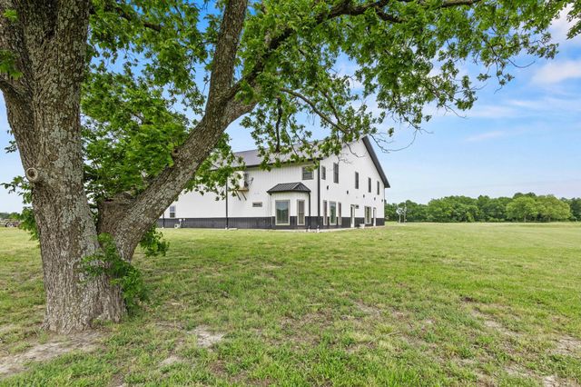 5425 County Road 4604, Commerce, TX 75428