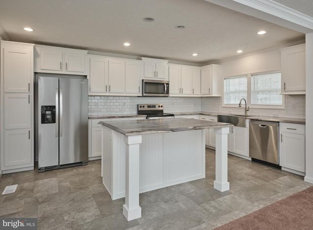 3034 CHANDLER DRIVE SOUTH, Morrisville, PA 19067