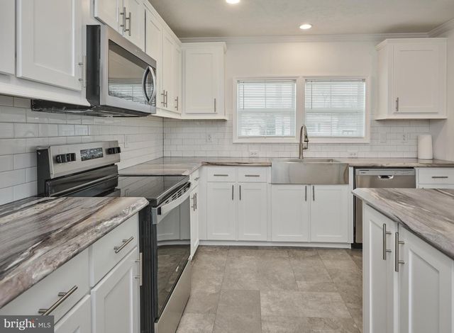 3034 CHANDLER DRIVE SOUTH, Morrisville, PA 19067