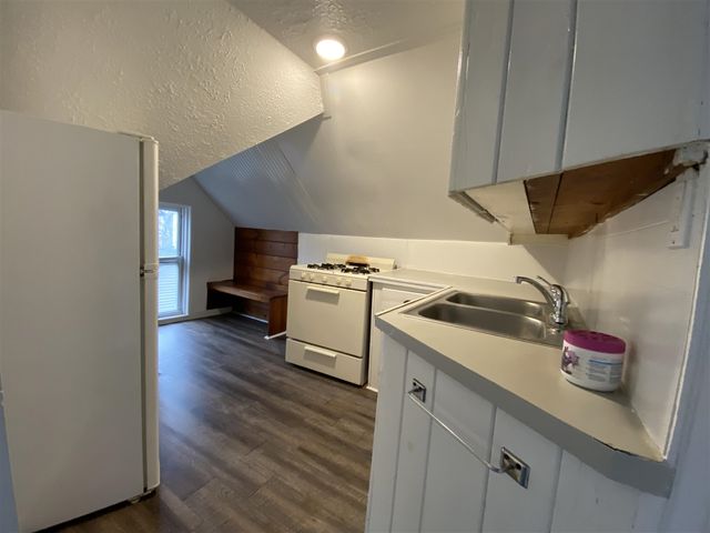 609 Pearl Street, Kalamazoo, MI 49007