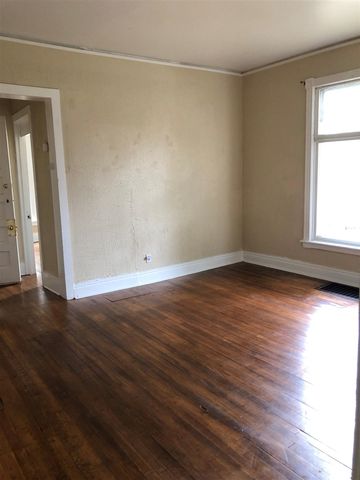 609 Pearl Street, Kalamazoo, MI 49007