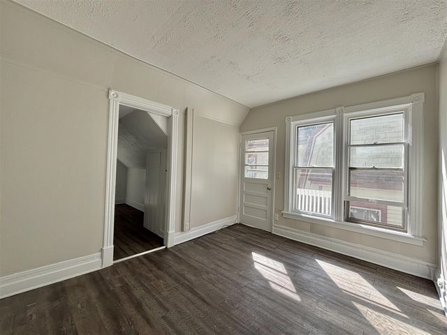 609 Pearl Street, Kalamazoo, MI 49007