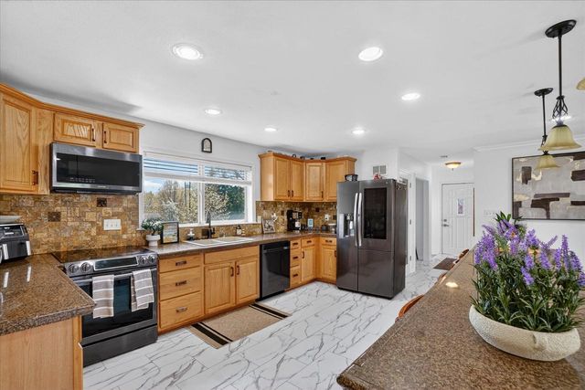 10301 Vera AVENUE, Milwaukee, WI 53224