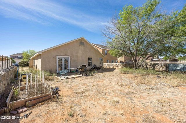 4899 Calle Bella Avenue, Las Cruces, NM 88012