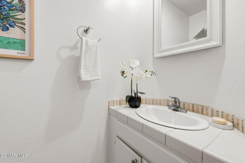 Image 11 of property listing at 697 Evergreen Lane, Port Hueneme, CA 93041
