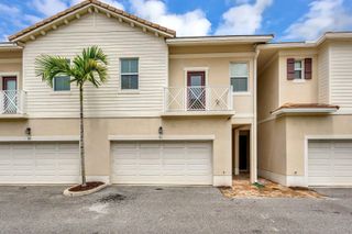 91 Palm Lane, Royal Palm Beach, FL 33411