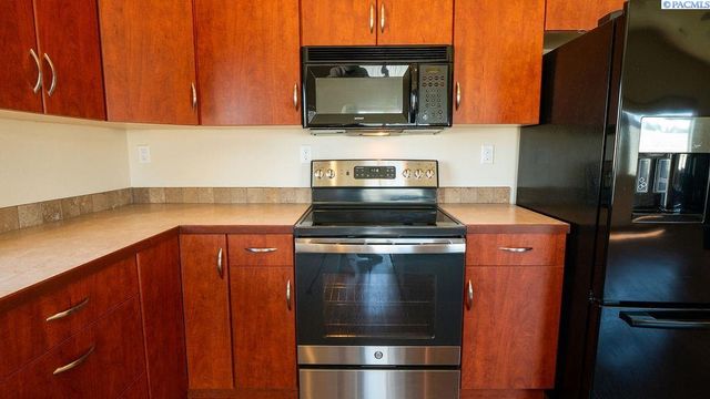 1608 Cactus Loop, Richland, WA 99352