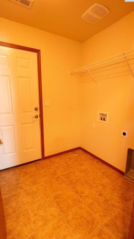 1608 Cactus Loop, Richland, WA 99352