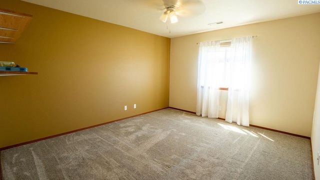 1608 Cactus Loop, Richland, WA 99352