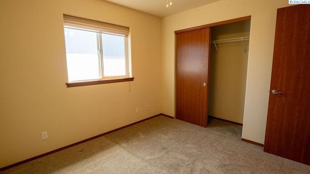 1608 Cactus Loop, Richland, WA 99352