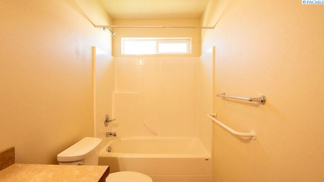 1608 Cactus Loop, Richland, WA 99352
