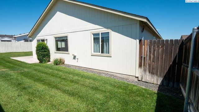 1608 Cactus Loop, Richland, WA 99352