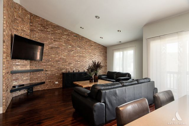 10820 Kathleen Court D, Palos Hills, IL 60465