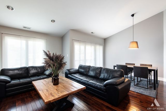 10820 Kathleen Court D, Palos Hills, IL 60465