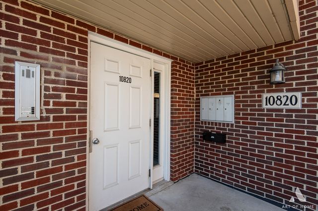 10820 Kathleen Court D, Palos Hills, IL 60465