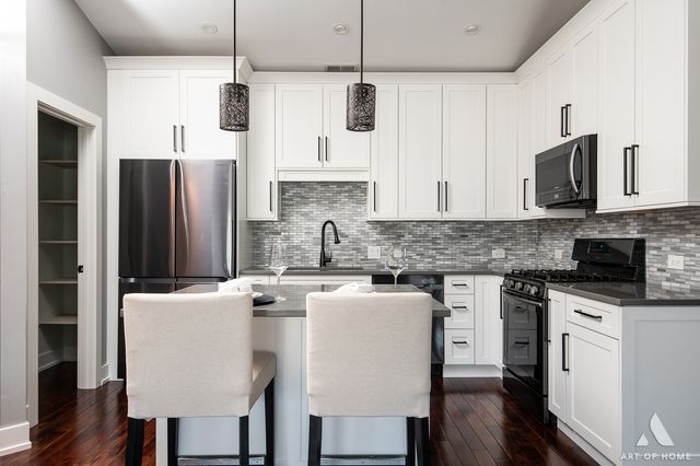 10820 Kathleen Court D, Palos Hills, IL 60465