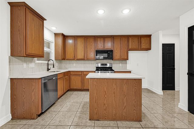 15911 Breanna Lane, Houston, TX 77049