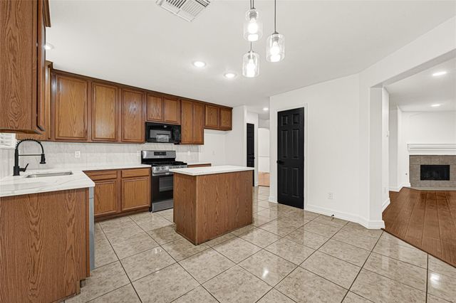 15911 Breanna Lane, Houston, TX 77049