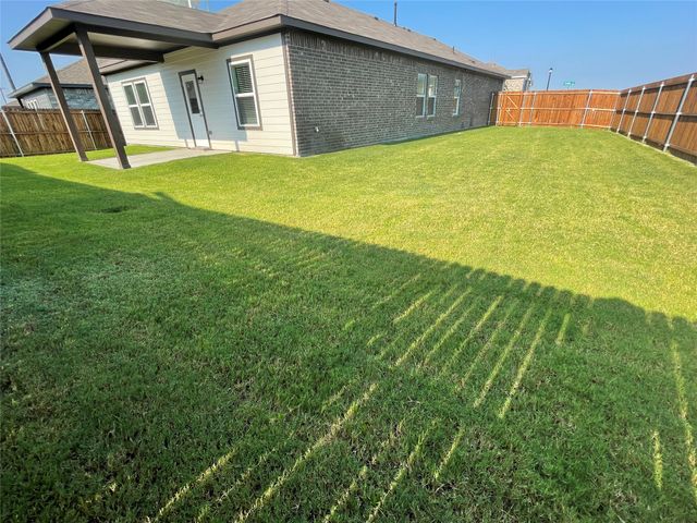 2074 Crosby Drive, Forney, TX 75126