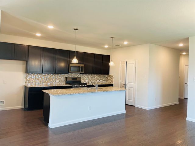 2074 Crosby Drive, Forney, TX 75126