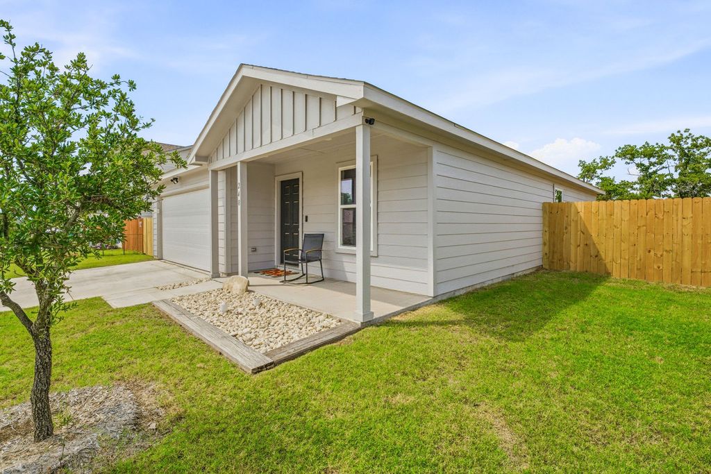 248 Peace Lily Way, Tolar, TX 76476