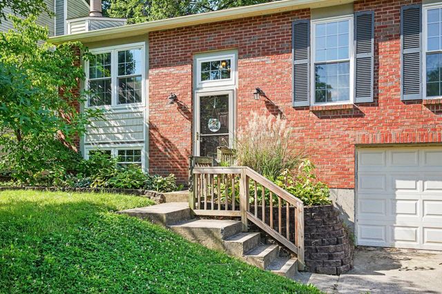 1749 Promontory Drive, Florence, KY 41042