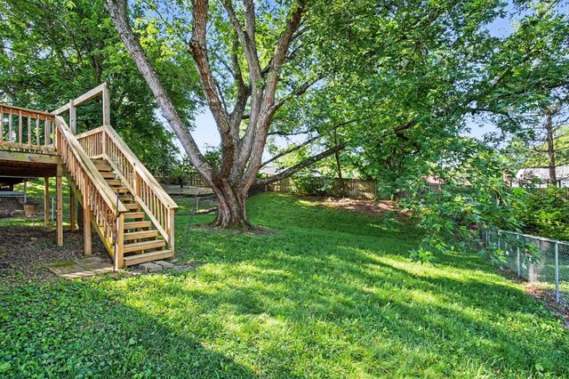 1749 Promontory Drive, Florence, KY 41042