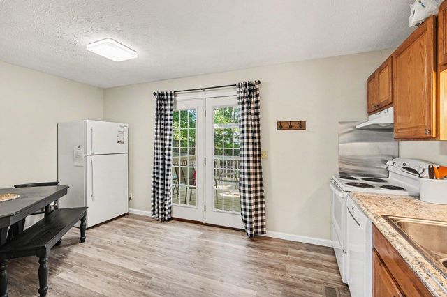 1749 Promontory Drive, Florence, KY 41042