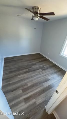 2020 W Ridgeway Street, Jackson, MS 39213