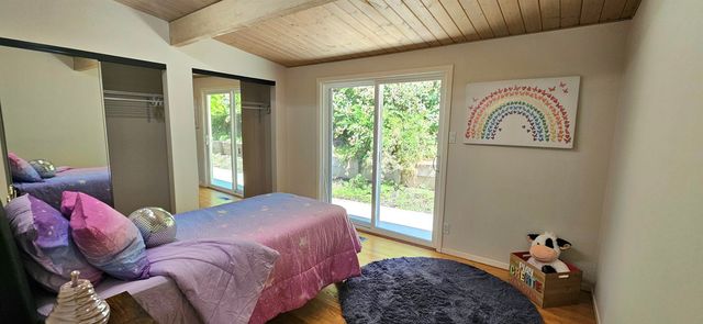 7030 Snake Rd, Oakland, CA 94611