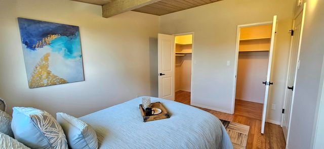 7030 Snake Rd, Oakland, CA 94611